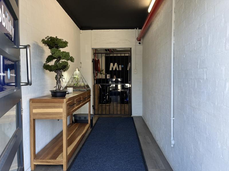 To Let Commercial Property for Rent in Paarden Eiland Western Cape